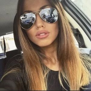 NWT Ray Ban Aviator Black Metal Frame Silver Mirror Lens